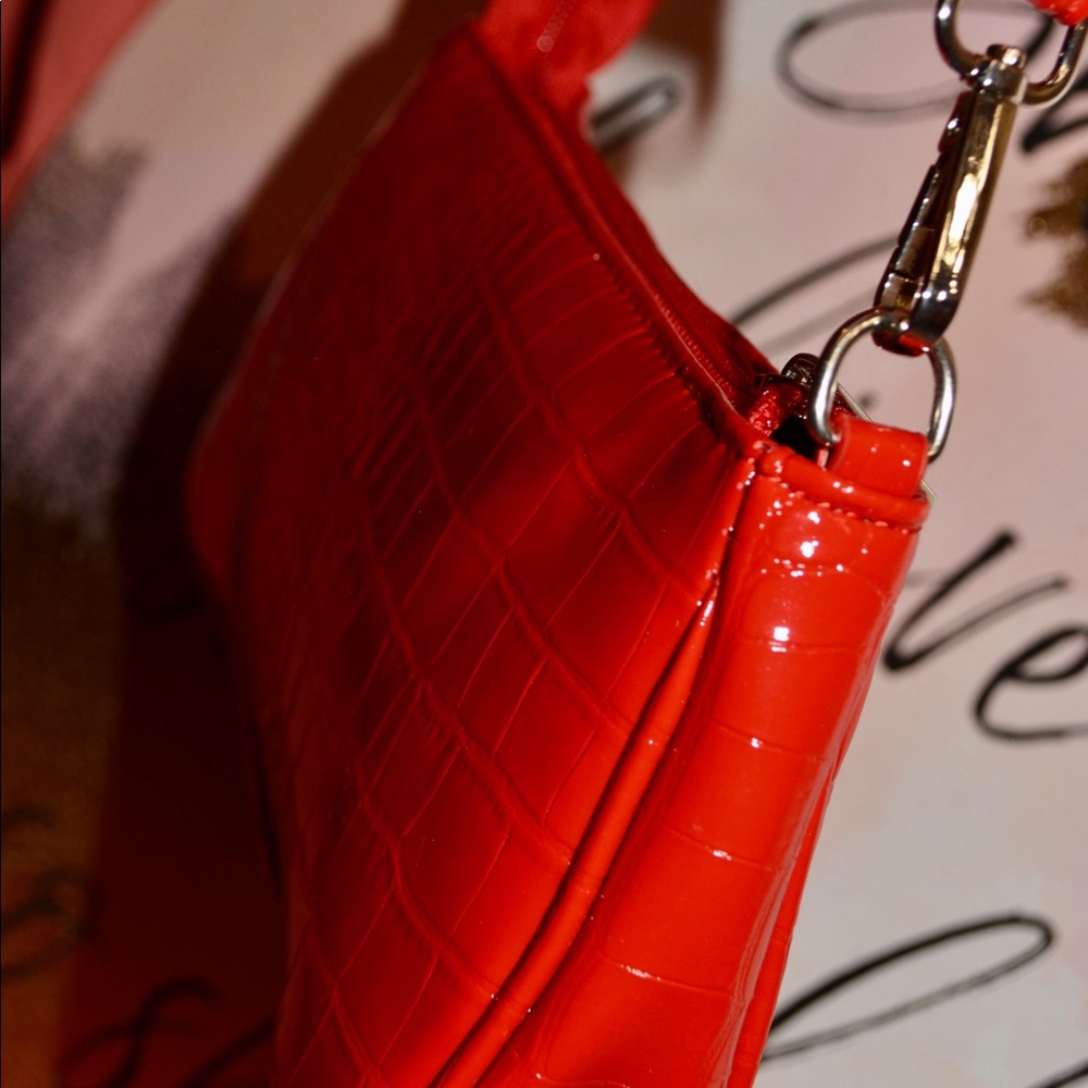 Red Purse - Picture 8 of 12